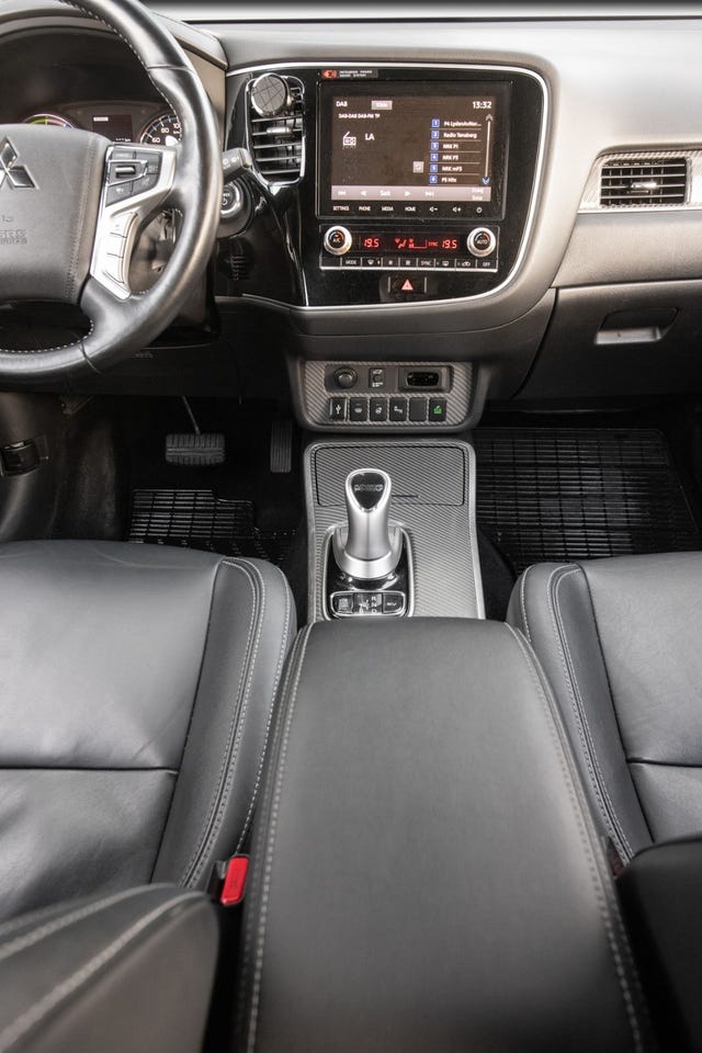 2020 MITSUBISHI OUTLANDER - 16