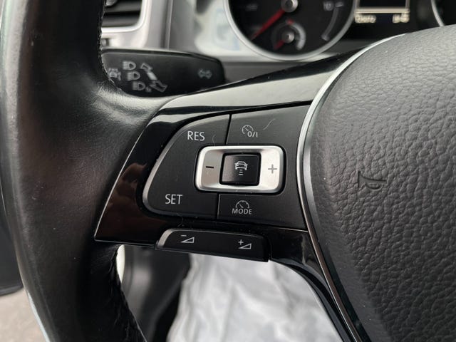 2015 VOLKSWAGEN GOLF - 16