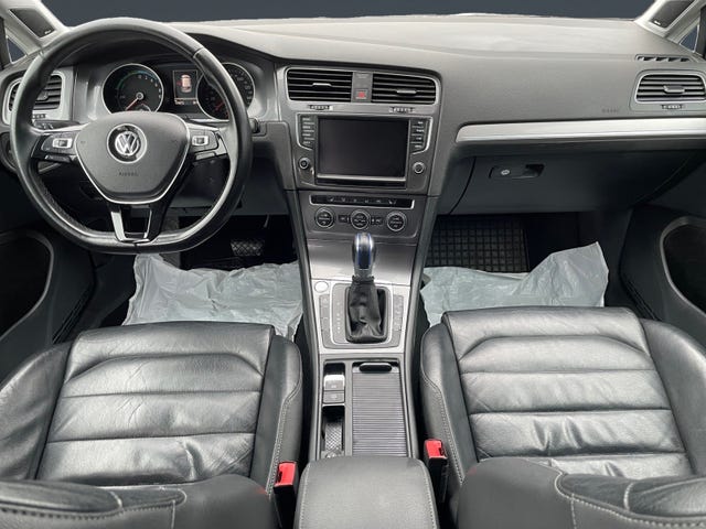2015 VOLKSWAGEN GOLF - 11