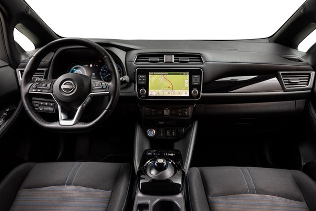 2022 NISSAN LEAF - 10