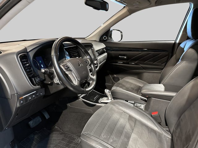 2020 MITSUBISHI OUTLANDER - 9