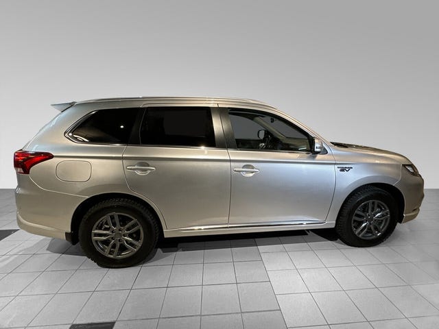 JMBXDGG3WLZ039215 2020 MITSUBISHI OUTLANDER-3