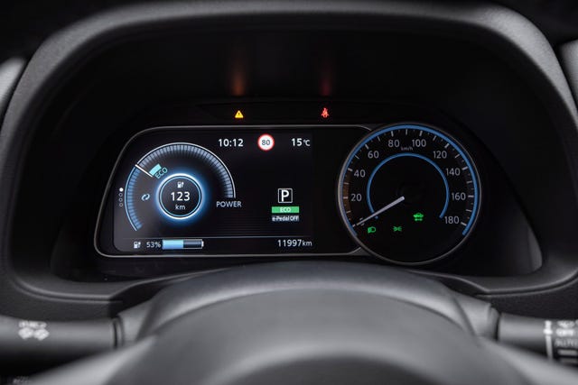 2022 NISSAN LEAF - 10
