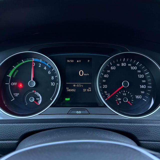 2015 VOLKSWAGEN GOLF - 25