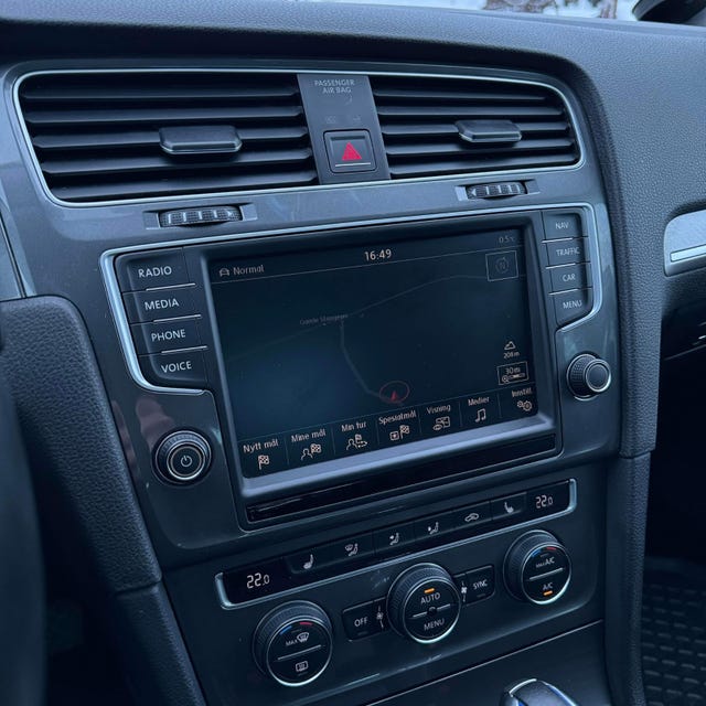 2015 VOLKSWAGEN GOLF - 26