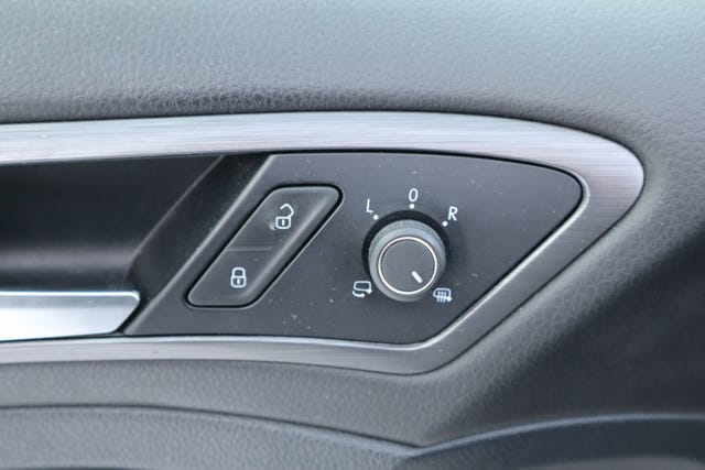 2018 VOLKSWAGEN GOLF - 31