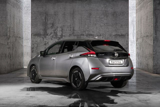 2022 NISSAN LEAF - 10