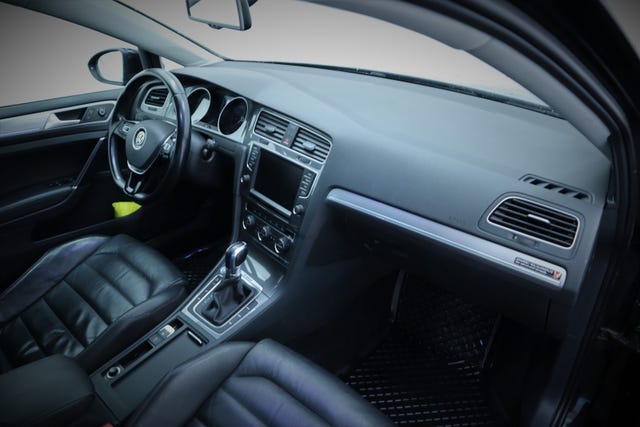 2015 VOLKSWAGEN GOLF - 9