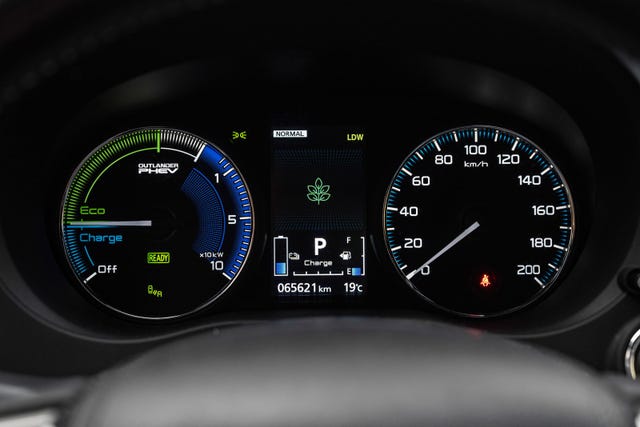2020 MITSUBISHI OUTLANDER - 16