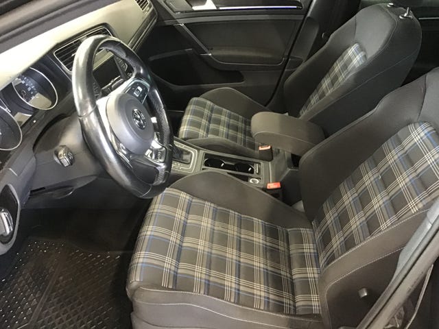 2015 VOLKSWAGEN GOLF - 18