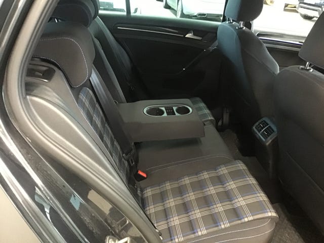 2015 VOLKSWAGEN GOLF - 23