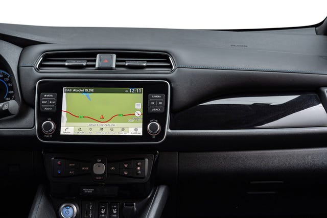 2022 NISSAN LEAF - 18