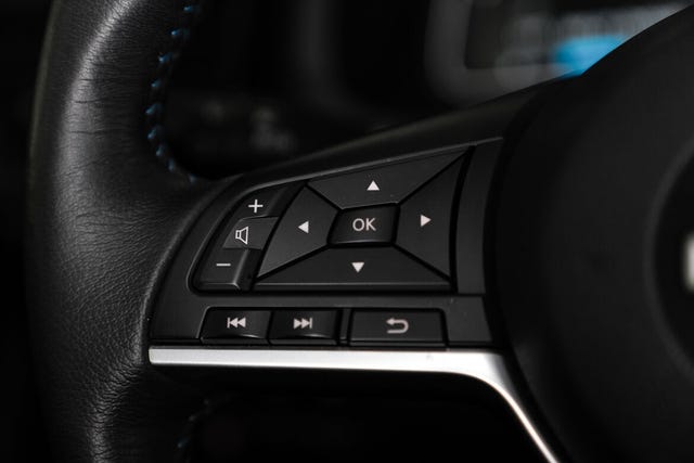 2022 NISSAN LEAF - 17