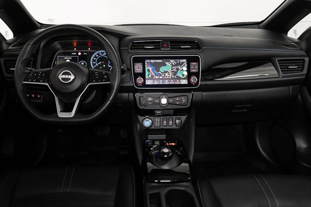 2022 NISSAN LEAF - 12