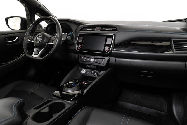 2022 NISSAN LEAF - 13