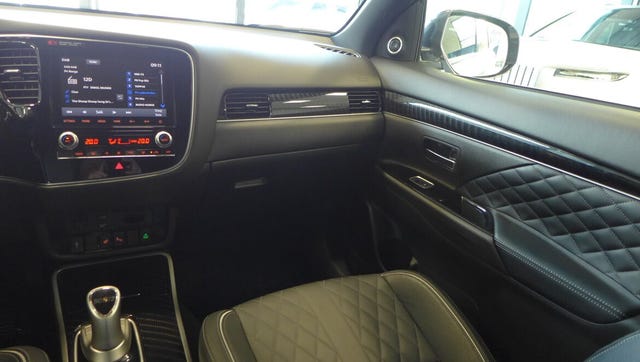 2020 MITSUBISHI OUTLANDER - 31