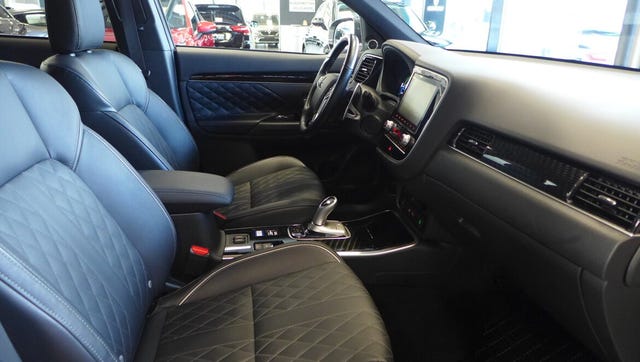 2020 MITSUBISHI OUTLANDER - 39