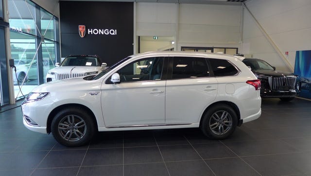 JMBXDGG3WLZ021684 2020 MITSUBISHI OUTLANDER-1