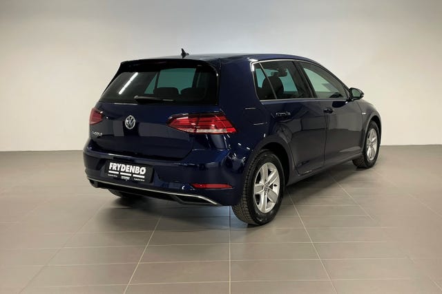 WVWZZZAUZJW907332 2018 VOLKSWAGEN GOLF-2