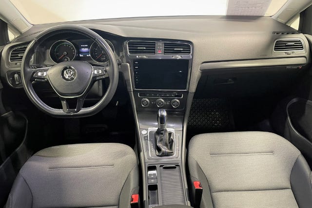 2018 VOLKSWAGEN GOLF - 11