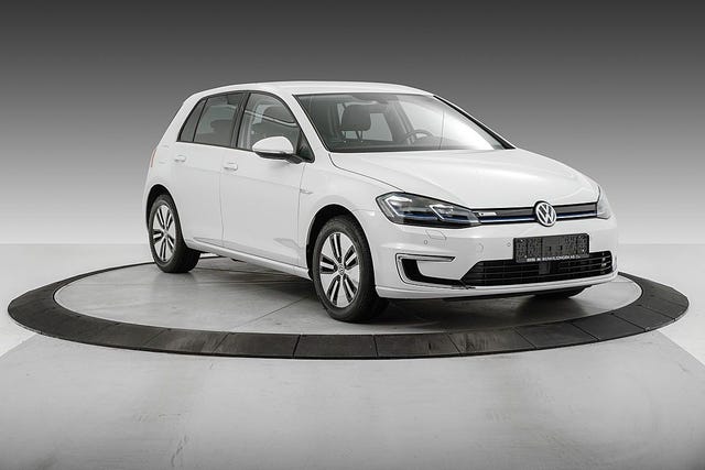 WVWZZZAUZJ8902709 2018 VOLKSWAGEN GOLF-3