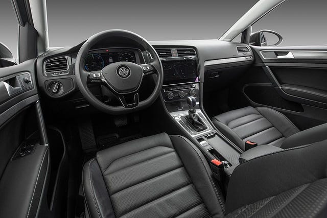 2018 VOLKSWAGEN GOLF - 8