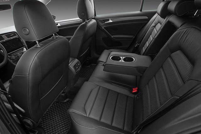 2018 VOLKSWAGEN GOLF - 9