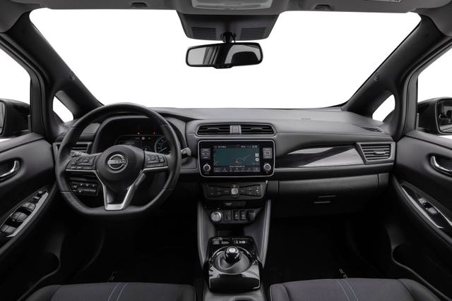 2022 NISSAN LEAF - 18