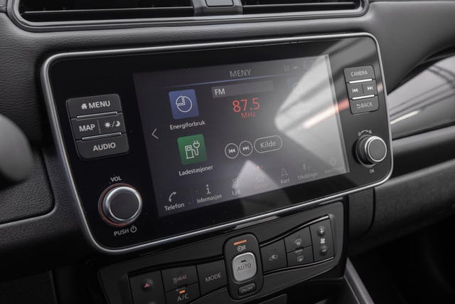 2022 NISSAN LEAF - 13