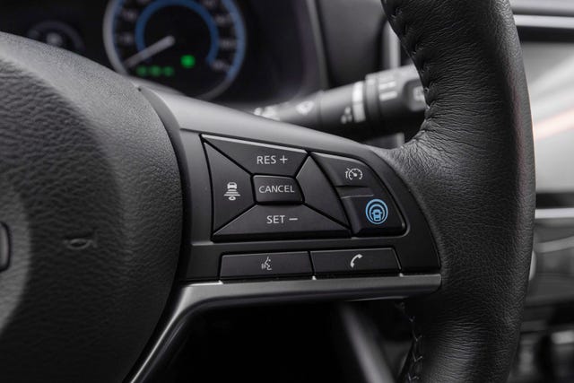 2022 NISSAN LEAF - 10