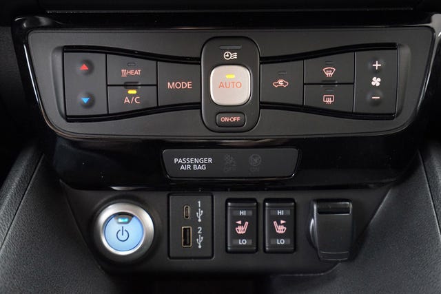2022 NISSAN LEAF - 29