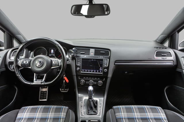 2015 VOLKSWAGEN GOLF - 13