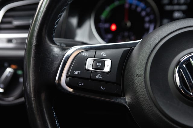 2015 VOLKSWAGEN GOLF - 15
