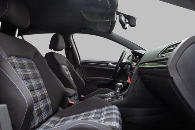 2015 VOLKSWAGEN GOLF - 24
