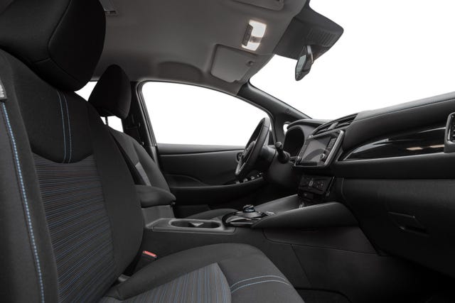 2022 NISSAN LEAF - 19