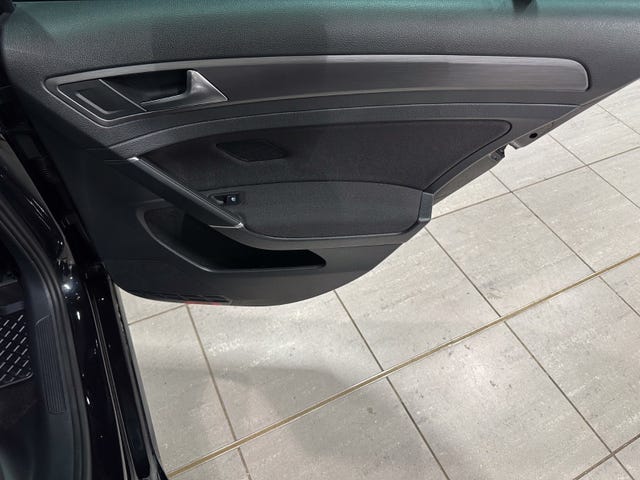 2018 VOLKSWAGEN GOLF - 14