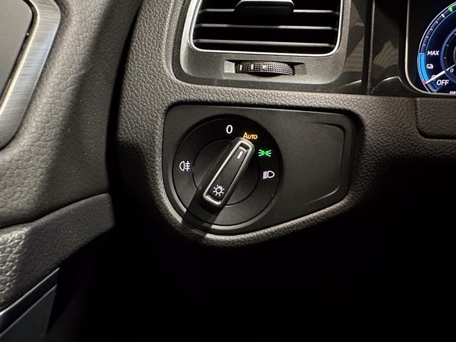 2018 VOLKSWAGEN GOLF - 22