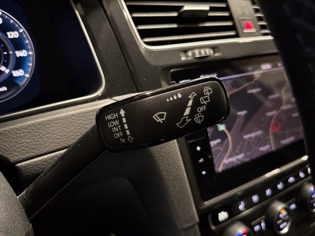 2018 VOLKSWAGEN GOLF - 26