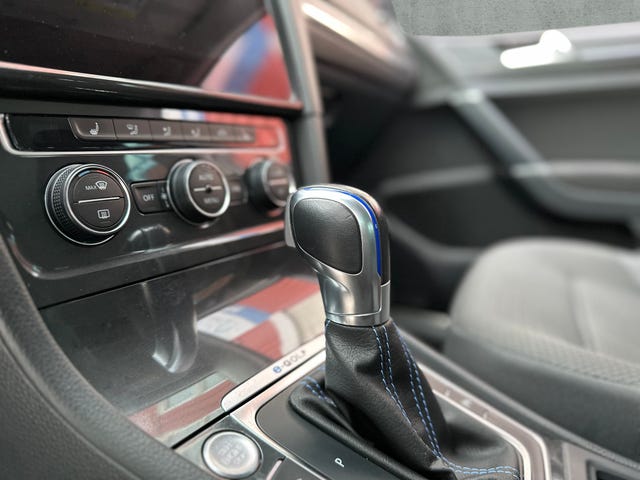 2019 VOLKSWAGEN GOLF - 15