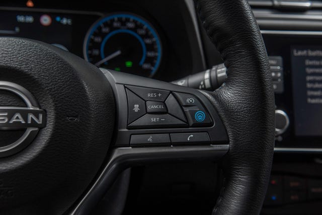2022 NISSAN LEAF - 16