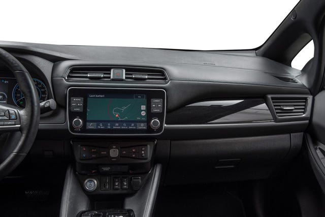 2022 NISSAN LEAF - 20