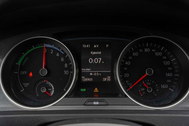 2015 VOLKSWAGEN GOLF - 10