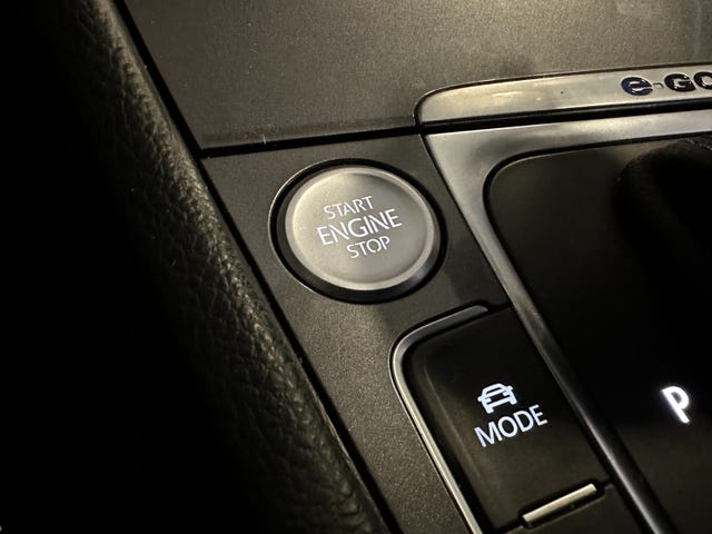 2015 VOLKSWAGEN GOLF - 32