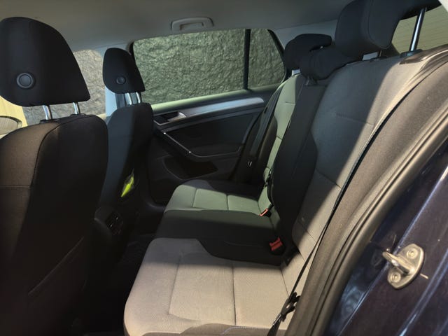 2015 VOLKSWAGEN GOLF - 33