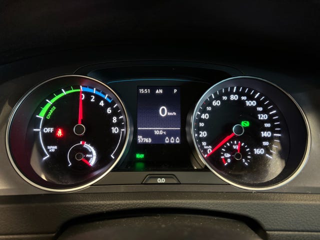 2015 VOLKSWAGEN GOLF - 16