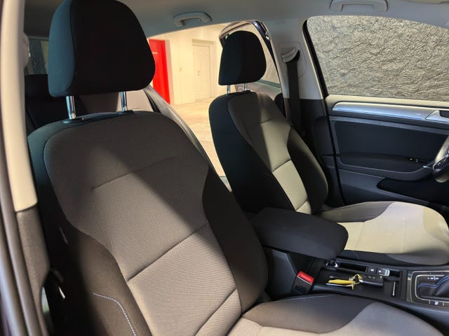 2015 VOLKSWAGEN GOLF - 28