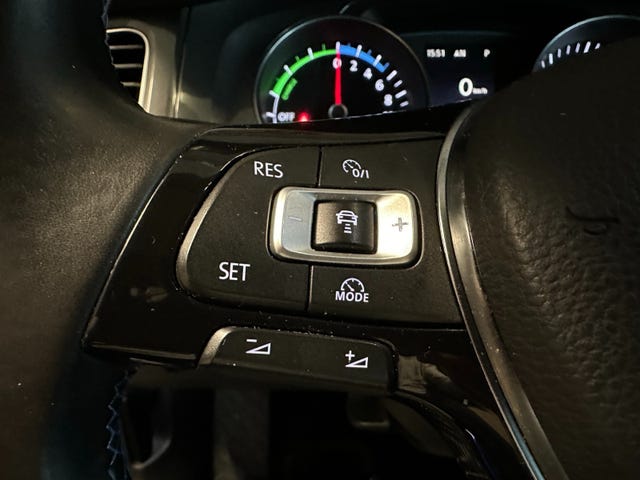 2015 VOLKSWAGEN GOLF - 17