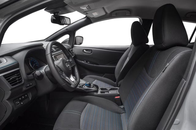 2022 NISSAN LEAF - 10