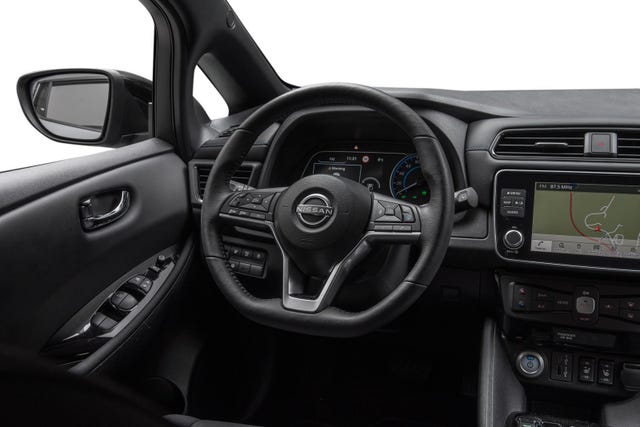 2022 NISSAN LEAF - 14