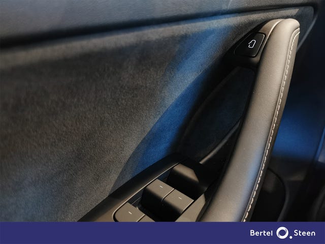 2022 TESLA MODEL 3 - 32